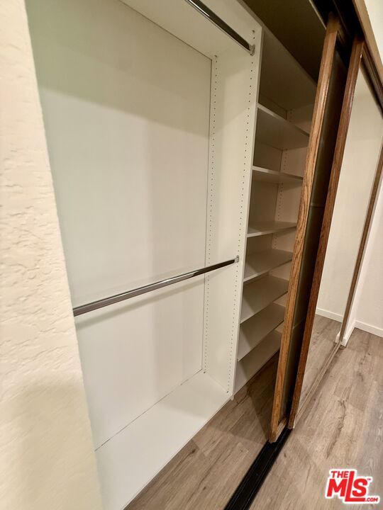 Building Photo - 10215 Variel Ave