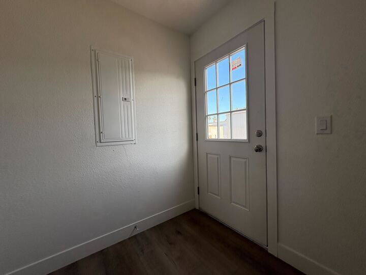 Building Photo - 2060 N Center St