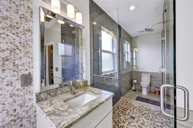 Building Photo - 1949 Par Dr