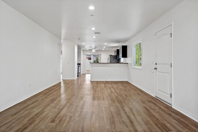 Building Photo - 51735 Avenida Obregon