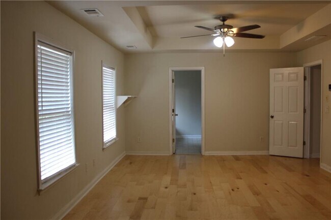 Building Photo - 1372 Dukes Creek Dr