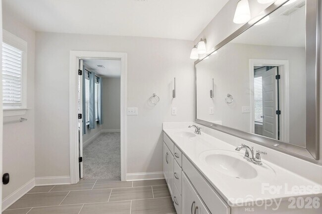 Building Photo - 6532 Wildbrook Dr