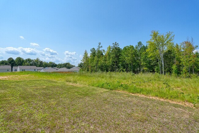 Building Photo - 220 Ingleby Rd