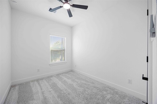 Building Photo - 4125 Shelby Cir