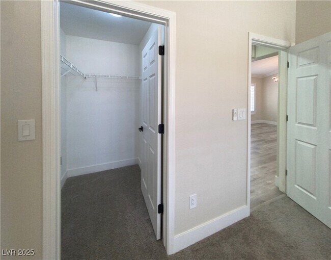 Building Photo - 10420 Villa Ridge Dr