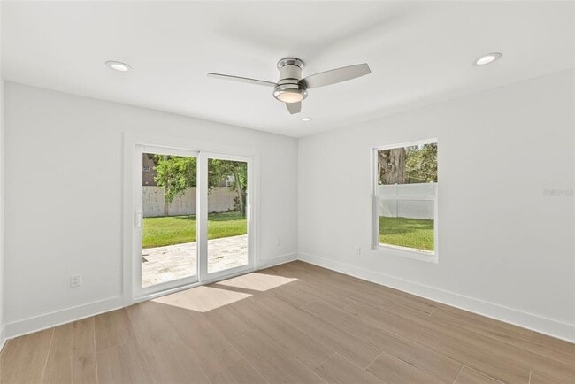 Building Photo - 4714 W Oakellar Ave