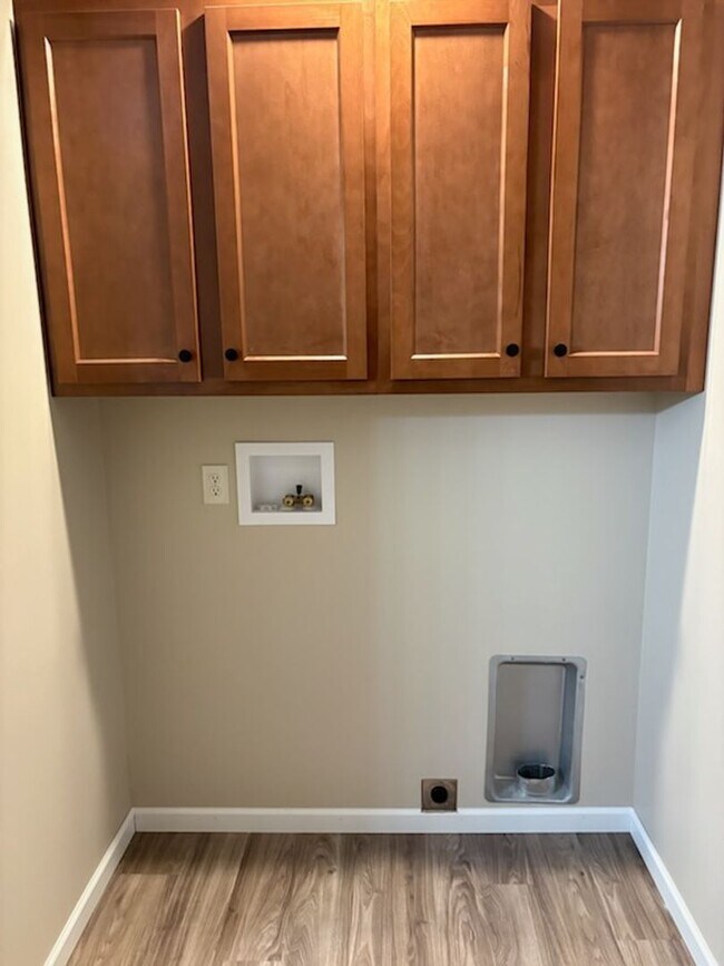 Building Photo - Two bedroom apartment