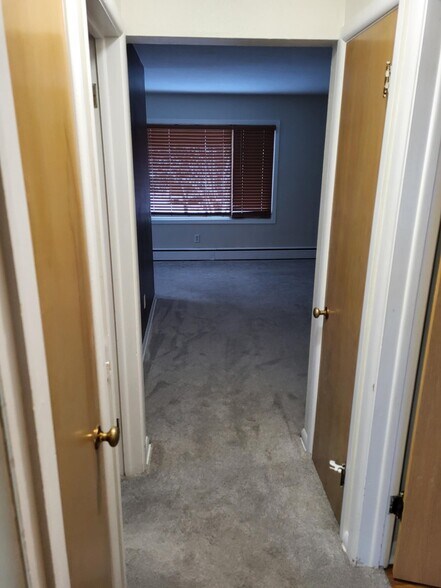 Building Photo - 1301 Jewel Ct