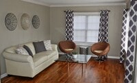 Building Photo - 3 Bed 2 Bath House in a Peaceful Setting