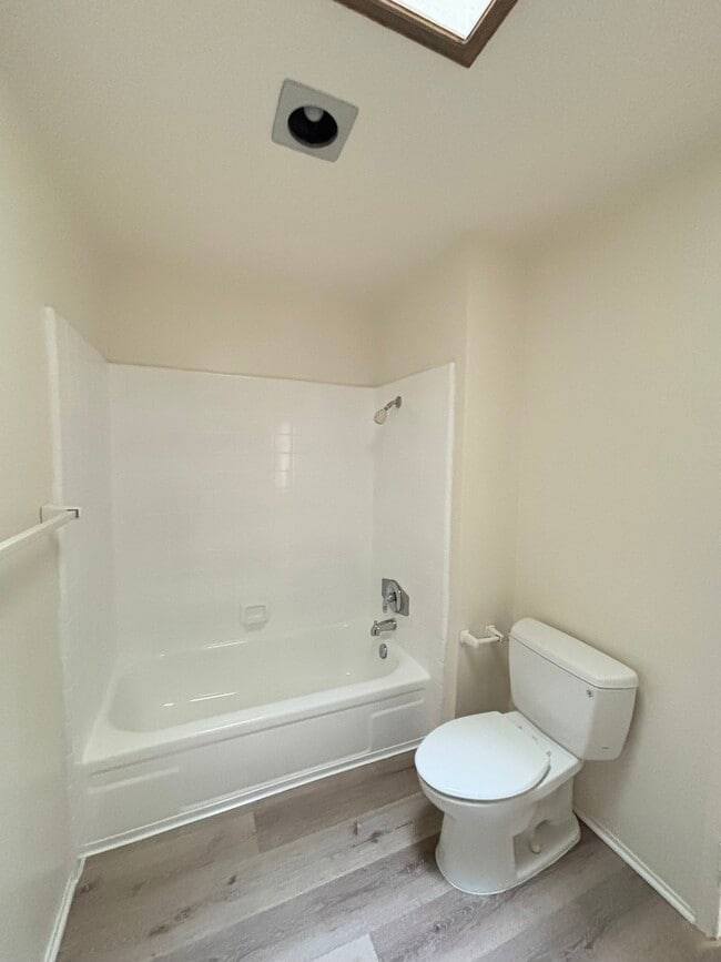 Building Photo - 3435 Reynard Way