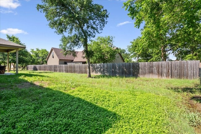 Building Photo - Morgan's Point 3/2 pristine!