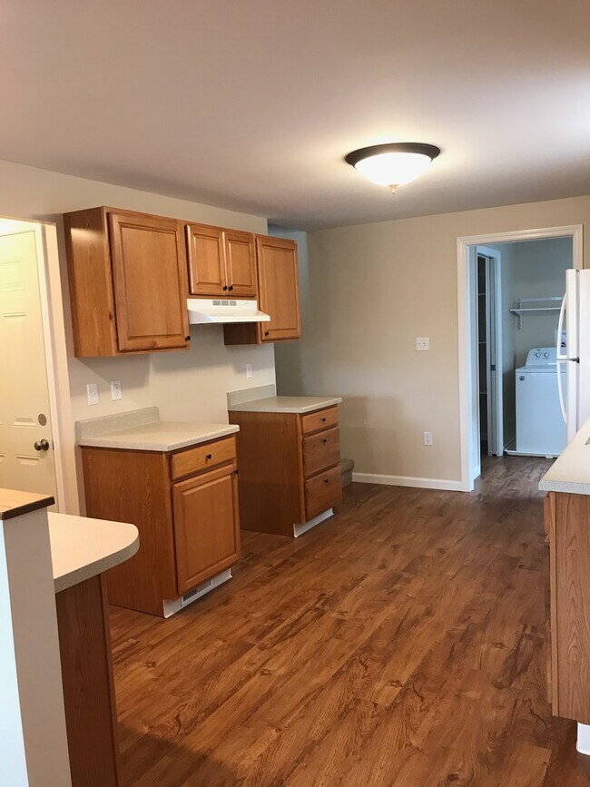 KITCHEN - 2206 Union Ave