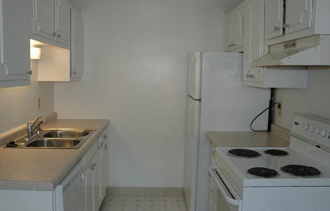 Building Photo - St. Paul Avenue (1329)