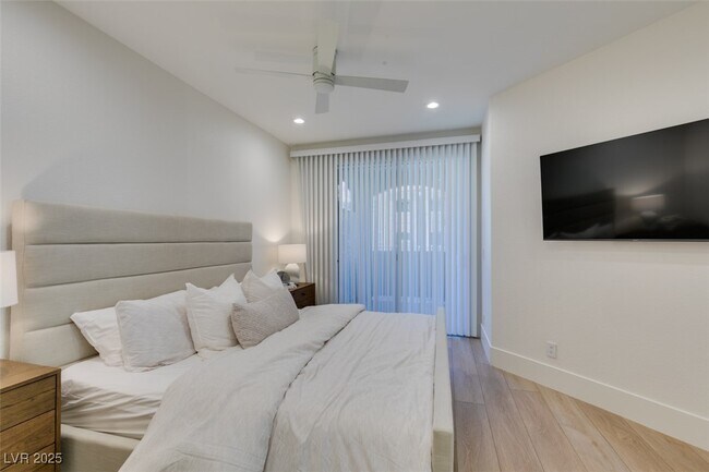 Building Photo - 8777 W Maule Ave