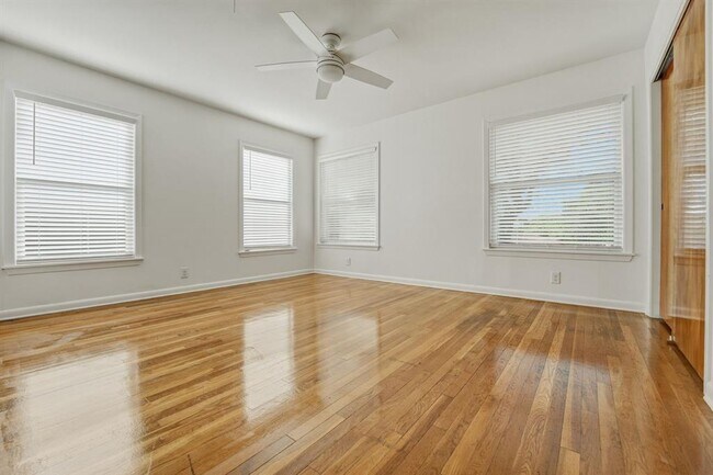 Building Photo - 502 Sunrise Cir