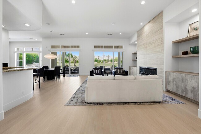 Building Photo - 51493 Marbella Ct