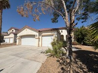 Building Photo - Silverado Ranch Single Story Home - 3 Bedr...