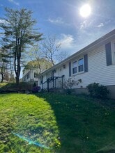 Building Photo - 15 Rocky Hill Rd