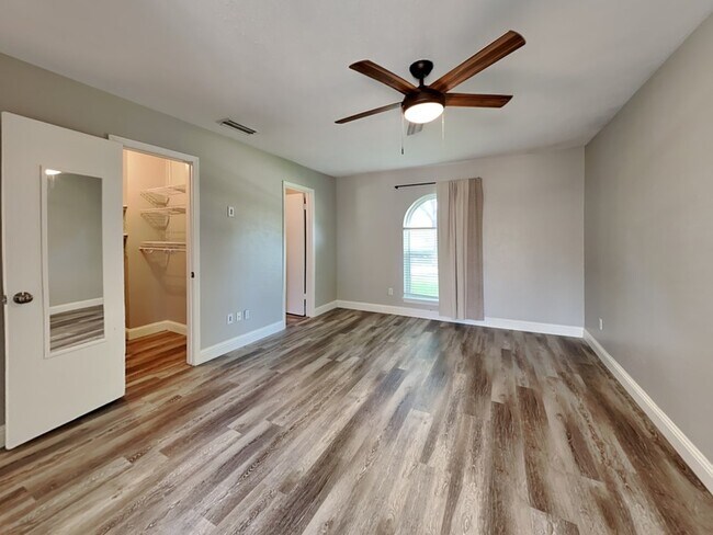 Building Photo - 2111 El Dorado Way