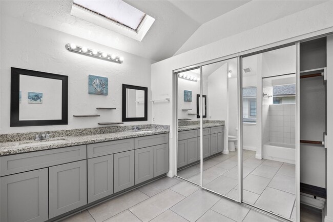 Building Photo - 3122 Lazy Brook Dr