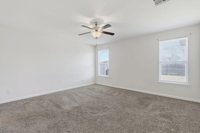 Building Photo - 284 Pipers Ln