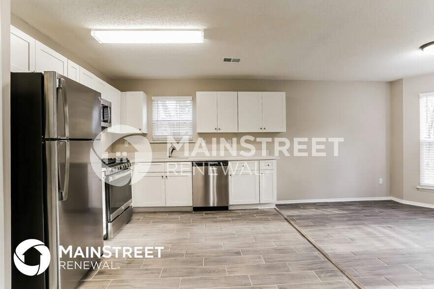 Building Photo - 4008 Sharon Woods Dr