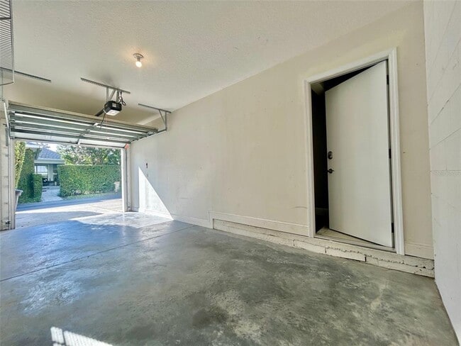 Building Photo - 5164 Dorwin Pl