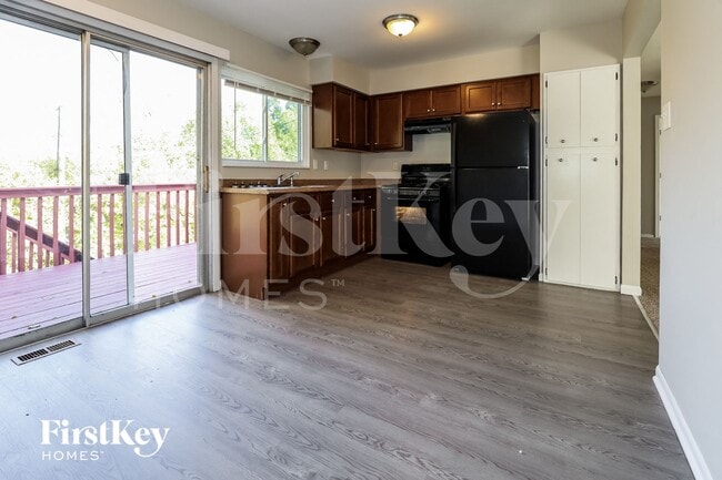 Building Photo - 136 Pacific Dr