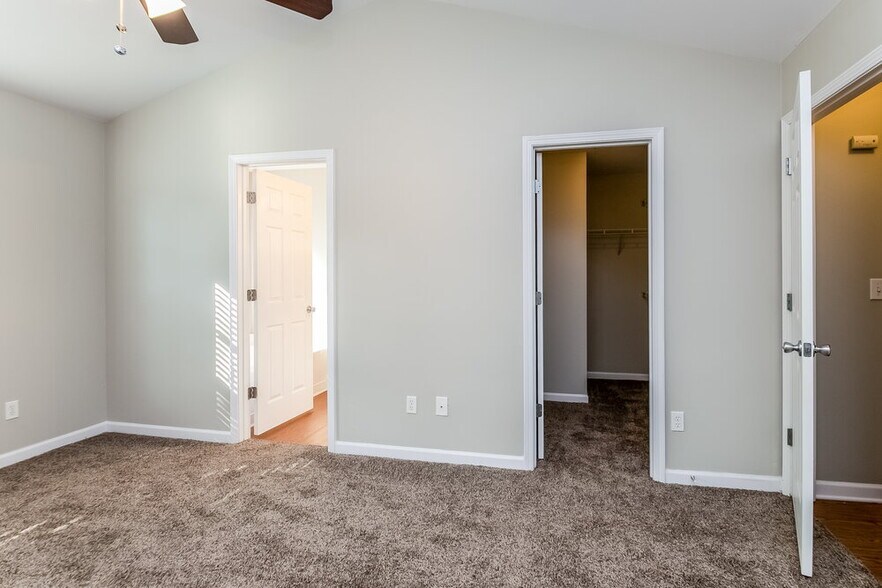 Building Photo - 172 Lantana Dr