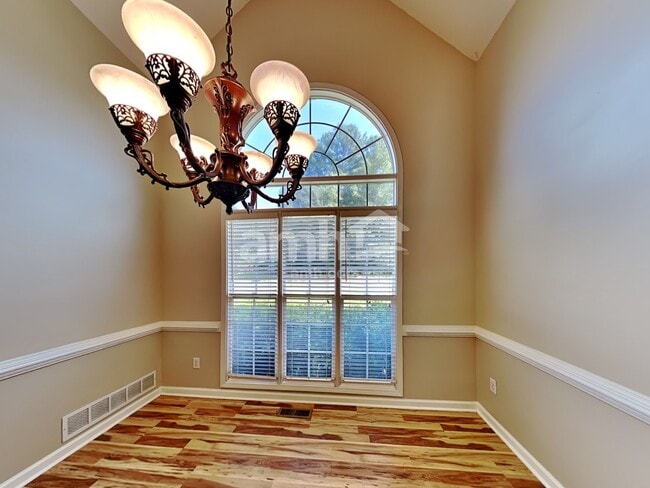 Building Photo - 179 Norton Dr