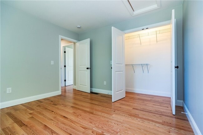 Building Photo - 83 Cadora Ave