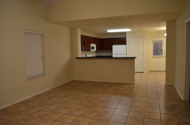 Building Photo - Available August 2026! 4 Bed/4 Bath Less t...