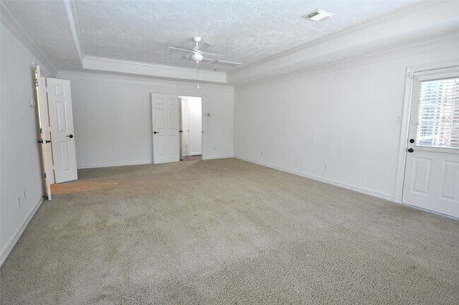 Building Photo - 1914 Sand Hollow Ln