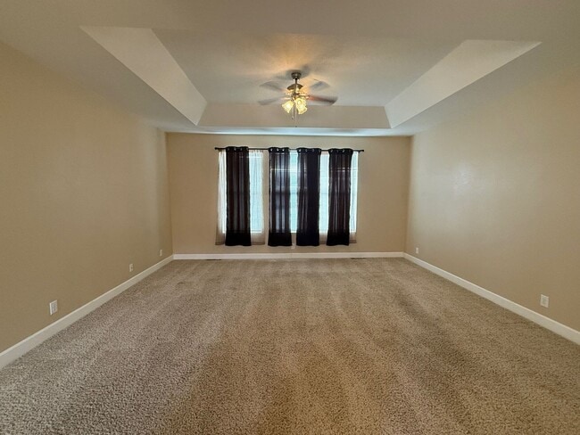 Building Photo - Gorgeous 1 level