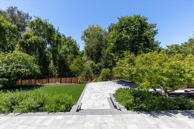 Building Photo - 1210 Larnel Pl