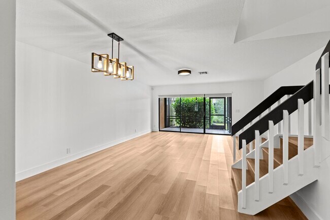 Building Photo - 3783 Carambola Cir N