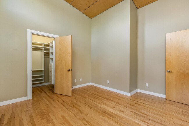 Building Photo - 659 Dennett St