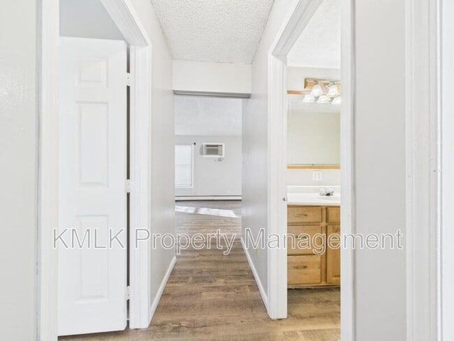 Building Photo - 5026 Winthrop Dr