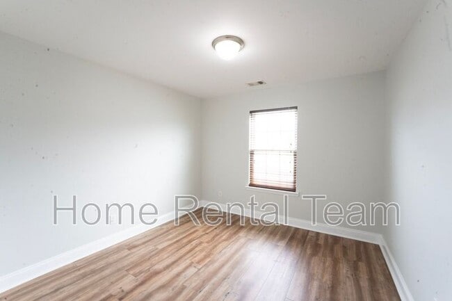 Building Photo - 573 Gov Treutlen Cir