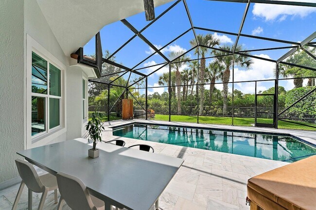 Building Photo - 236 Carina Dr