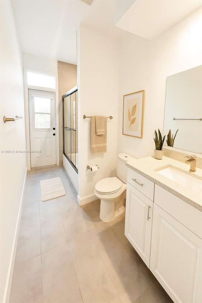 Building Photo - 2791 Oakbrook Manor