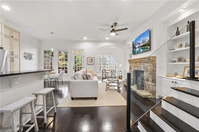 Building Photo - 638 Parkside Vlg Wy