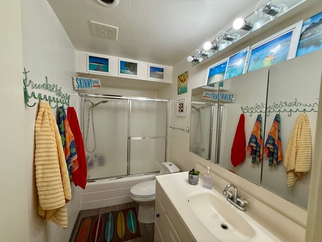 Building Photo - Furnished Apartment for Rent at The Bluffs...