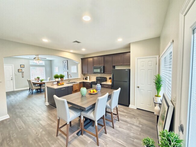 Building Photo - 45 Woodland Hills Dr