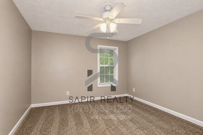 Building Photo - 2552 Avery Park Cir