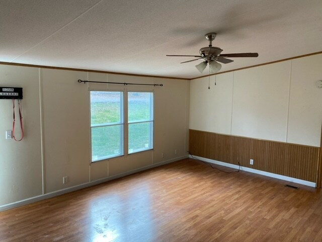 Building Photo - 161 Aaron Ct