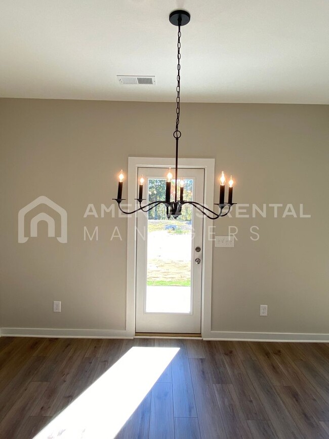 Building Photo - MOVE IN SPECIAL!!! - Home for Rent in Jasper, AL!!! Available to View Now!!! - Sign a lease by 5/...