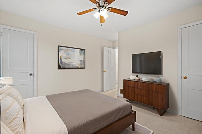 Building Photo - 4632 A St SE