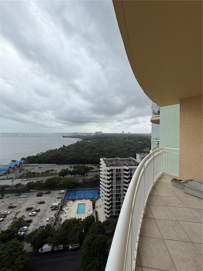 Building Photo - 2475 Brickell Ave