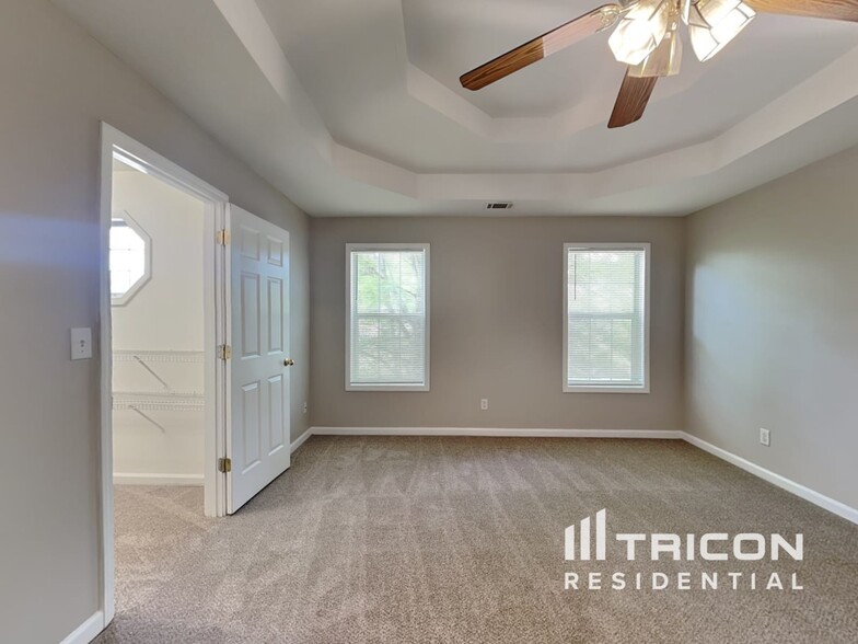 Building Photo - 2777 Brook Forest Dr